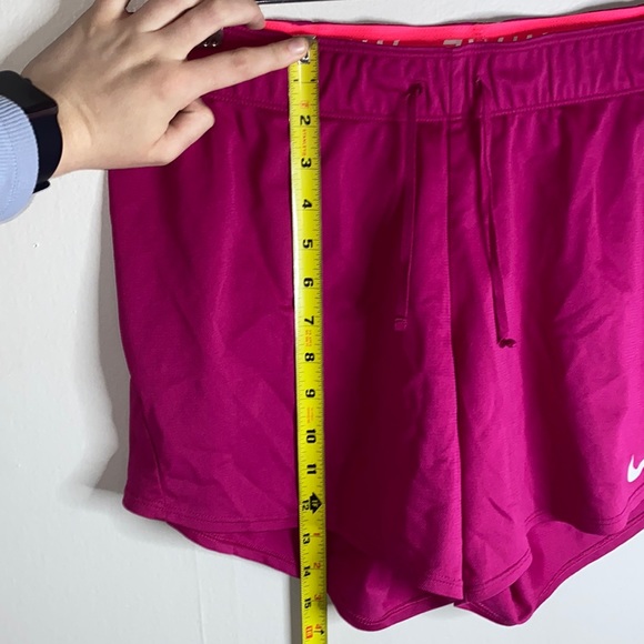 🎱Perfect pink Nike athletic shorts! - Picture 6 of 8